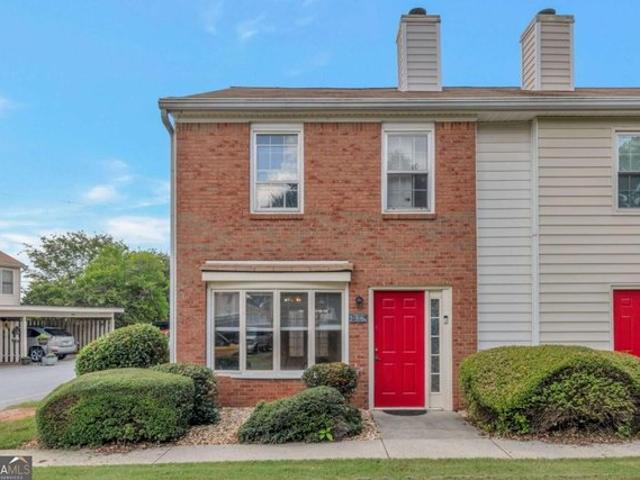 Townhouse for sale in Roswell, Georgia