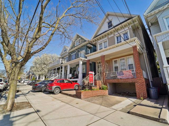 House for sale in Hudson, New Jersey