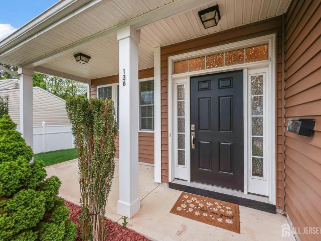 House for sale in Cliffwood, New Jersey