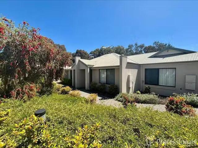 House for rent in Forrestfield, Western Australia
