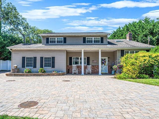 House for sale in Bohemia, New York