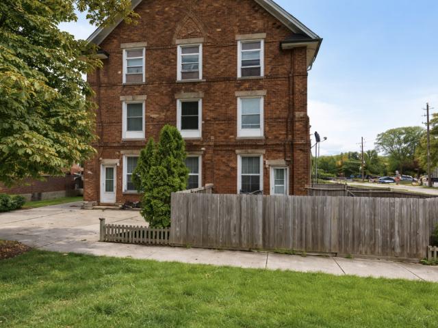 Apartment for rent in Brights Grove, Ontario