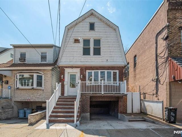 House for sale in Hudson, New Jersey