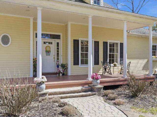 House for sale in Guilderland, New York