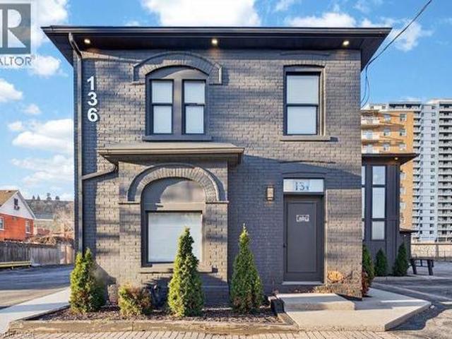 Commercial for rent in Ancaster, Ontario