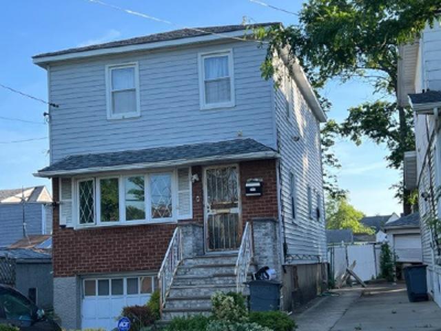 House for sale in Queens, Nassau