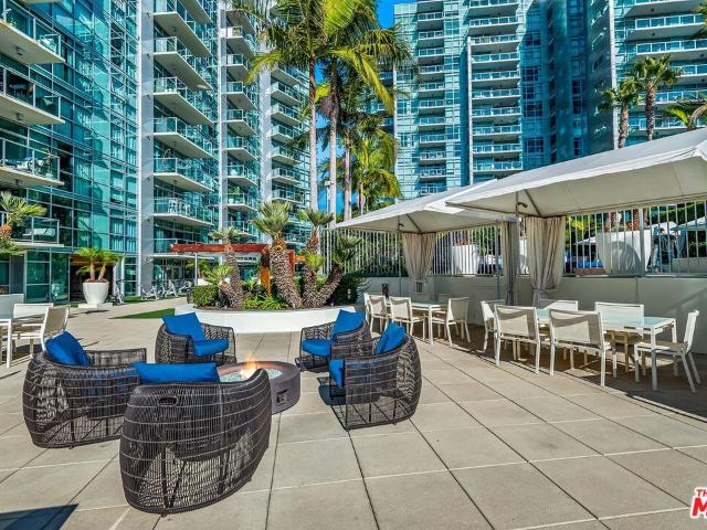 Condo for sale in Canoga Park, California