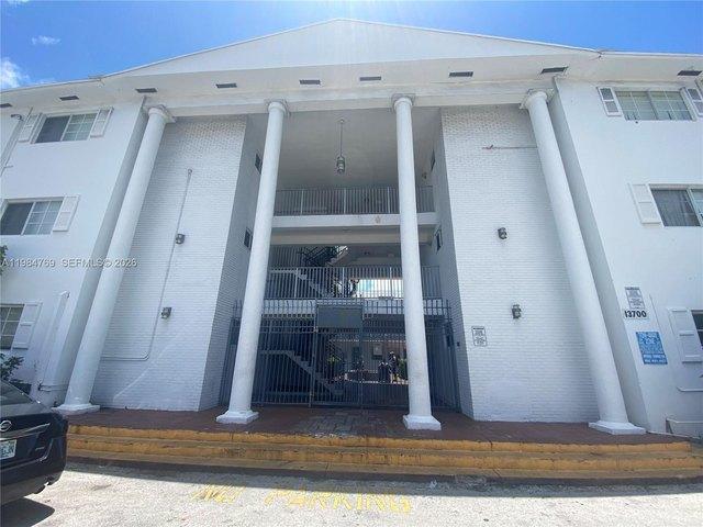Condo for sale in North Miami, Miami-Dade County