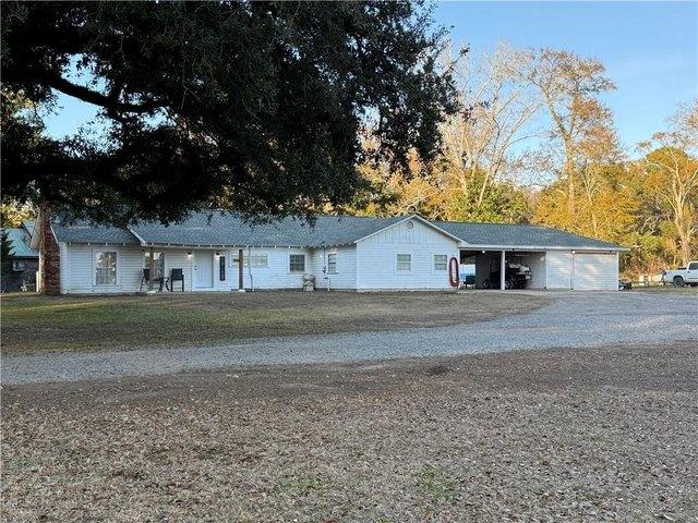 House for sale in Bayou La Batre, Alabama