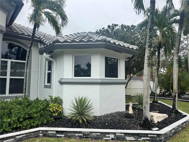 House for sale in Pembroke Pines, Florida