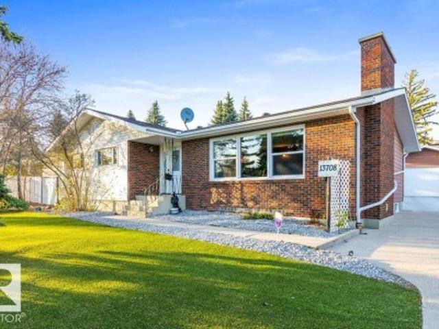 House for sale in Wedgewood, Alberta