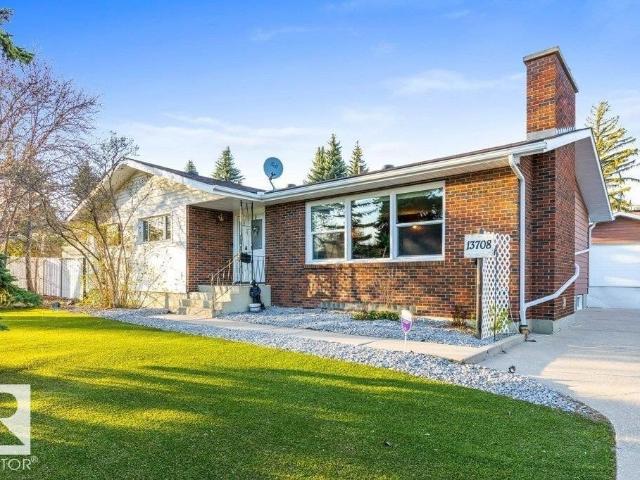 House for sale in Wedgewood, Alberta