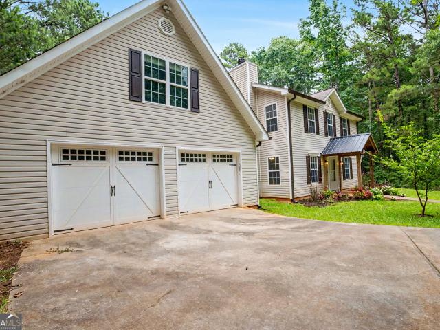 House for sale in Moreland, Georgia
