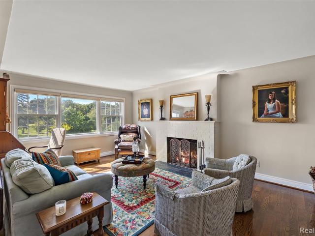 House for sale in Bloomfield Hills