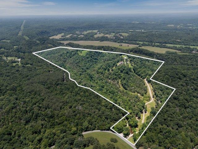 Farm for sale in White Bluff, Middle Tennessee