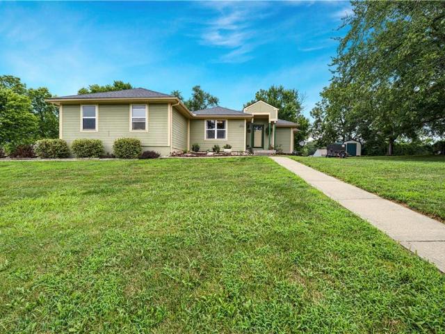 House for sale in Grandview, Bonner Springs