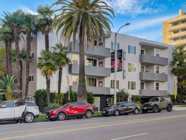 Apartment for rent in Canoga Park, California