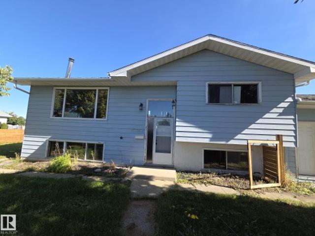 House for sale in Wedgewood, Alberta