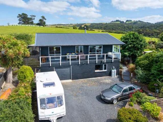 House for sale in Otakou