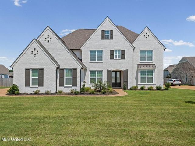House for sale in Nesbit, Mississippi
