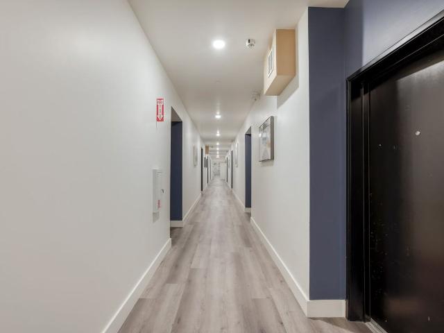 Apartment for rent in Canoga Park, California