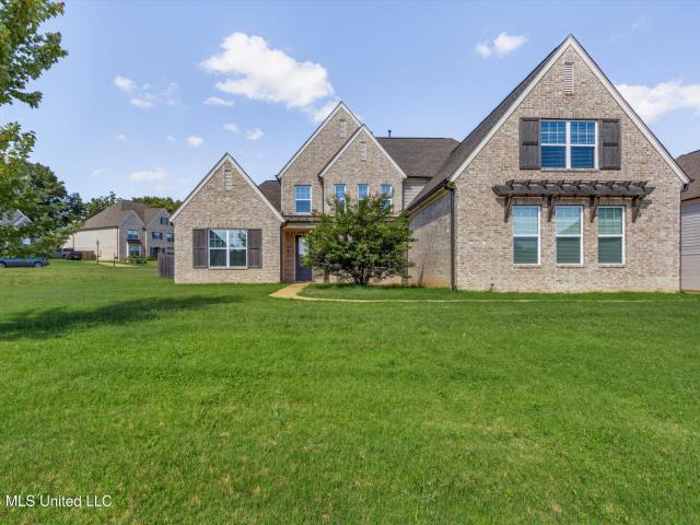 House for sale in Nesbit, Mississippi