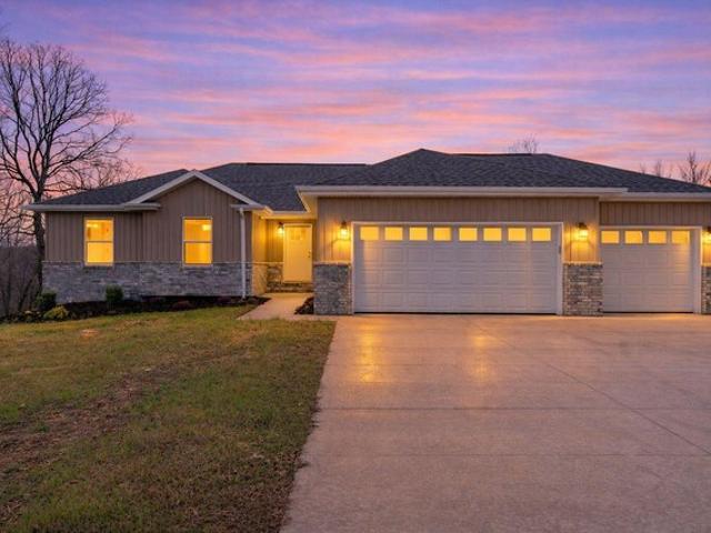 House for sale in Stone, Missouri