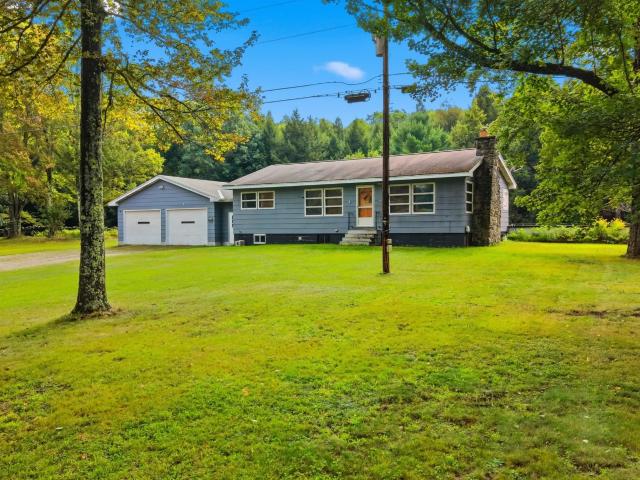 House for sale in Hemlock Center, Charlestown