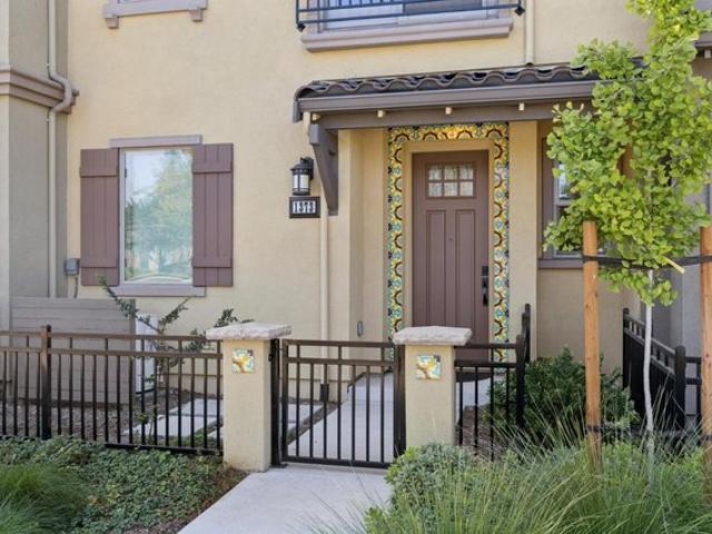 Townhouse for sale in Mountain View, Santa Clara County