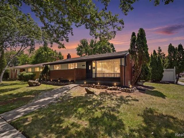 House for sale in Oak Park, Michigan