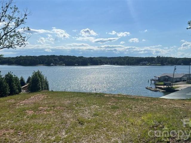 Land for sale in Mecklenburg, North Carolina