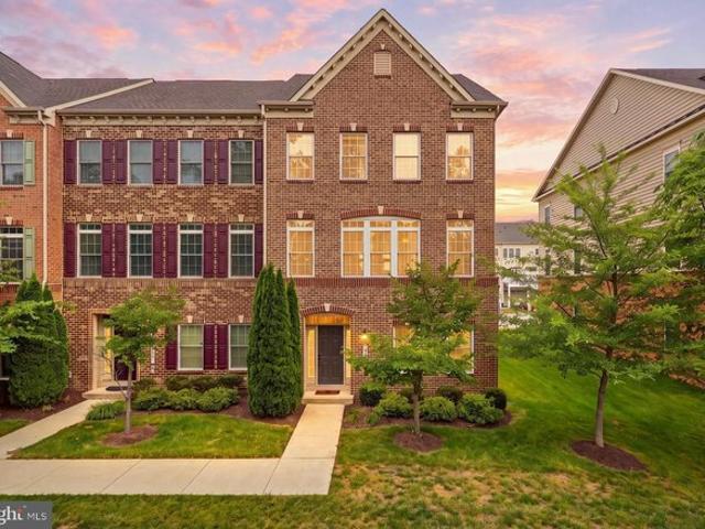Townhouse for sale in Virginia