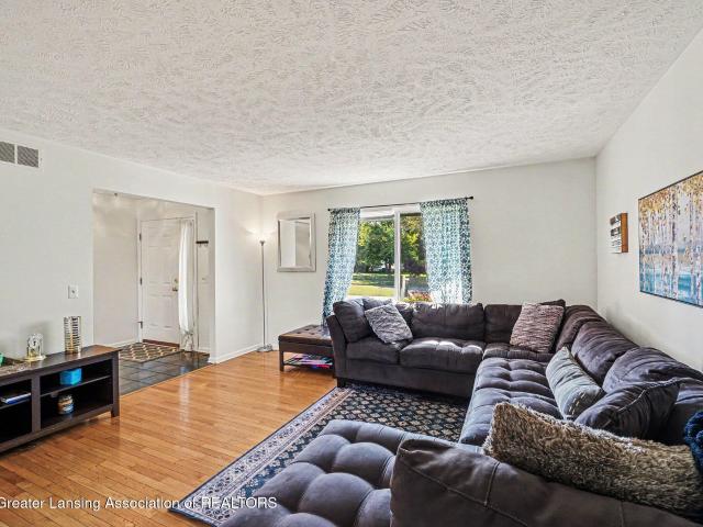 House for sale in Delhi Charter Township, Ingham County