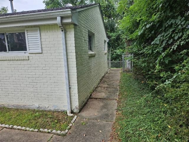 House for sale in Bridgeville, Pennsylvania