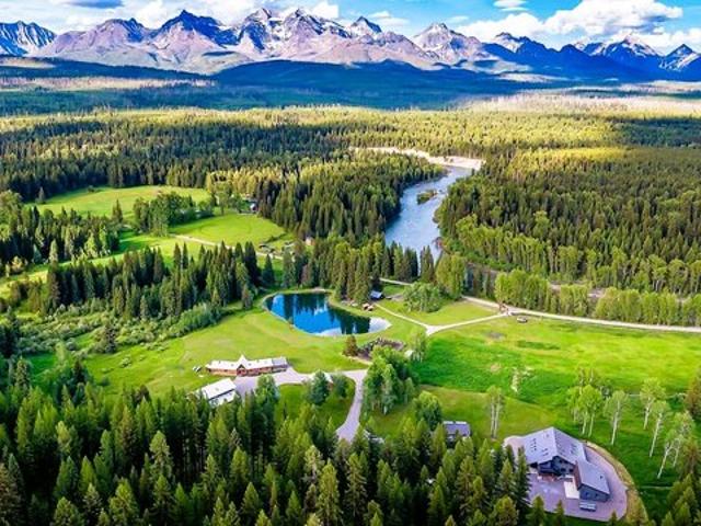 House for sale in Polebridge, Montana