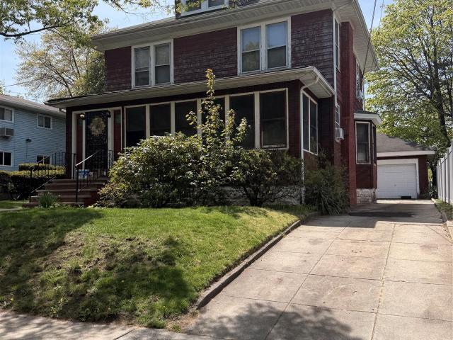 House for sale in Queens, Arverne