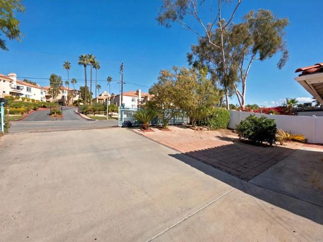 House for sale in Escondido, San Diego County
