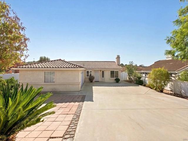 House for sale in Escondido, San Diego County