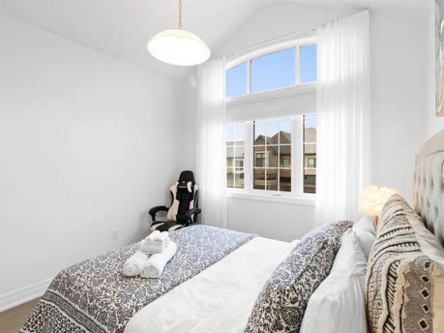 House for rent in Oakville, Golden Horseshoe
