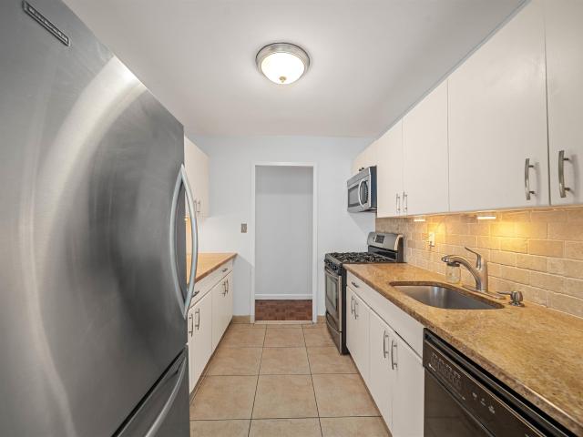 Property for sale in Edgewater, New Jersey