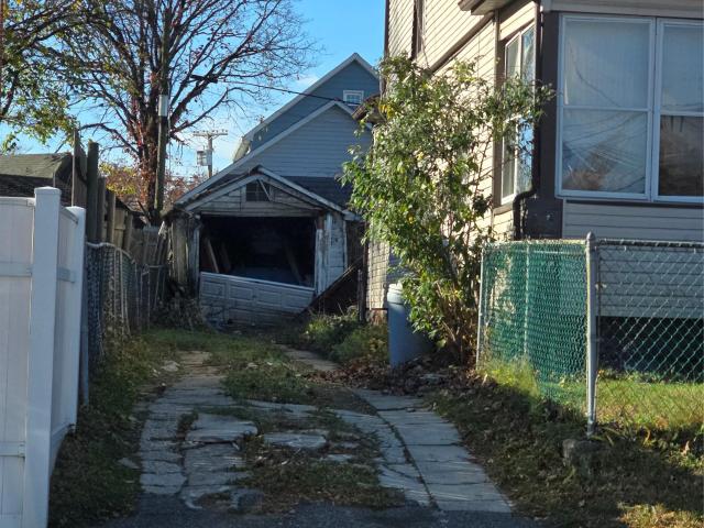 House for sale in Queens, Arverne