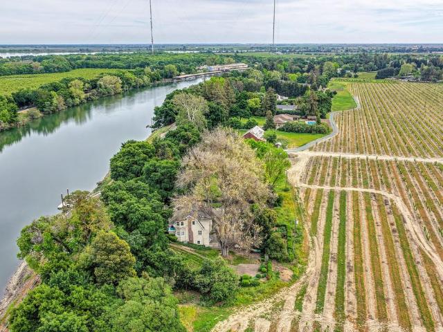 House for sale in Walnut Grove, California