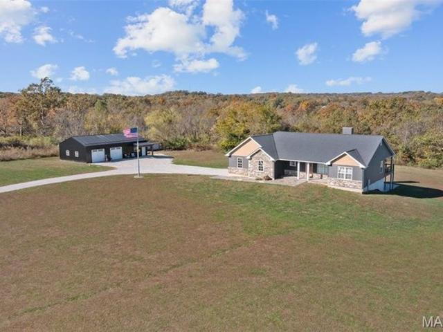 House for sale in De Soto, Missouri