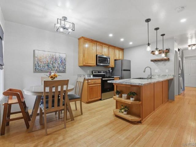 Condo for sale in Del Mar Heights, San Diego