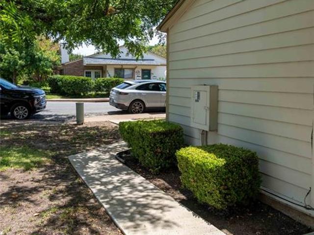 Townhouse for sale in Dallas, Texas