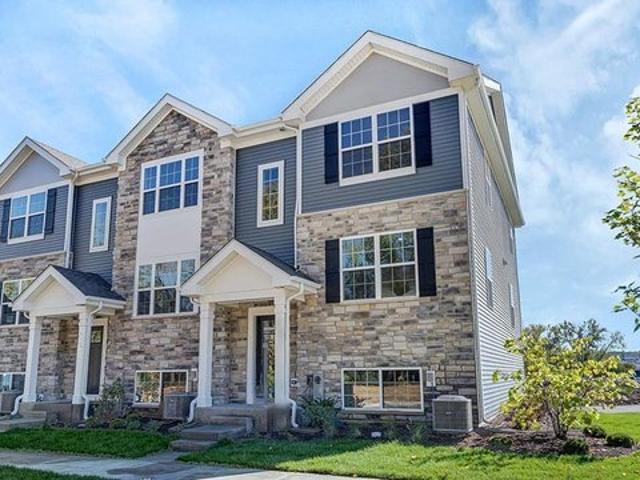 Townhouse for sale in Bartlett, Illinois