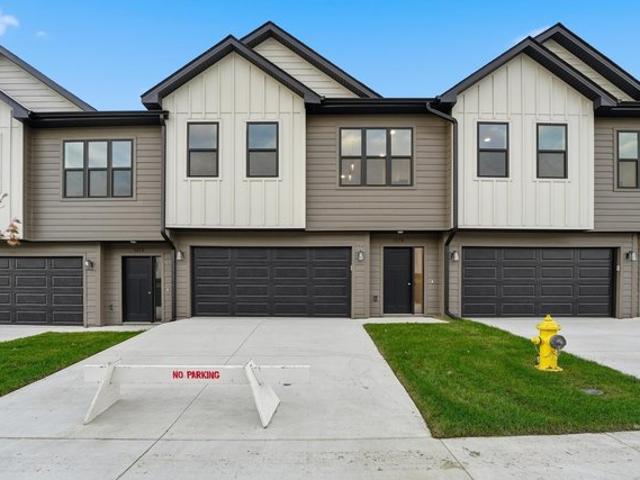 Townhouse for sale in Waukee, Iowa
