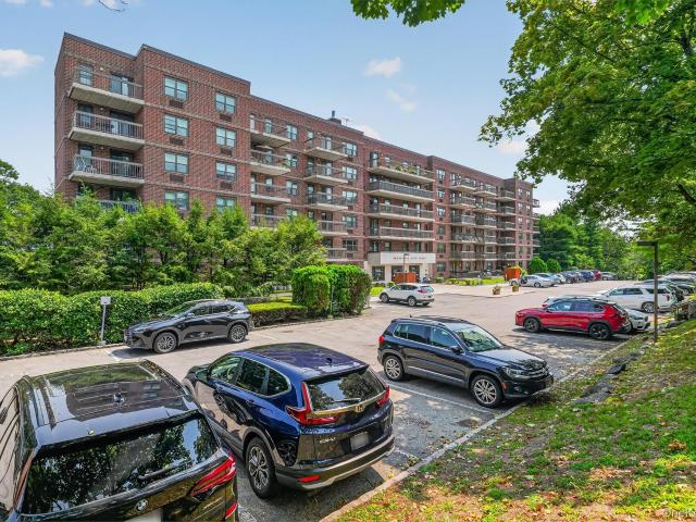 Condo for sale in City of Yonkers, Westchester County