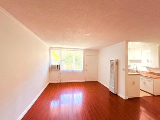 Apartment for rent in Canoga Park, California