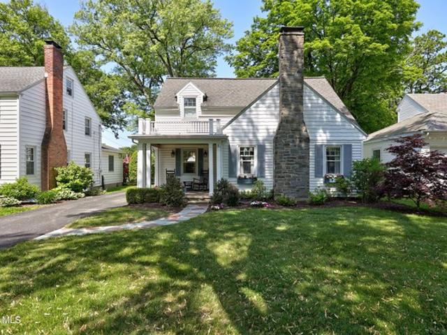 House for sale in Niskayuna, New York